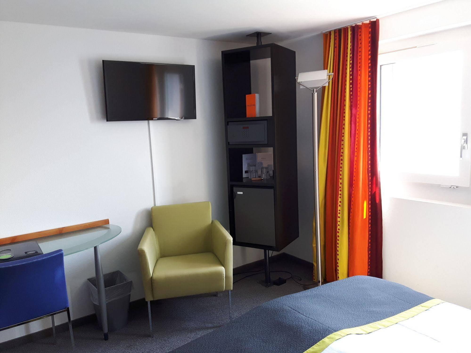 Am Hotel