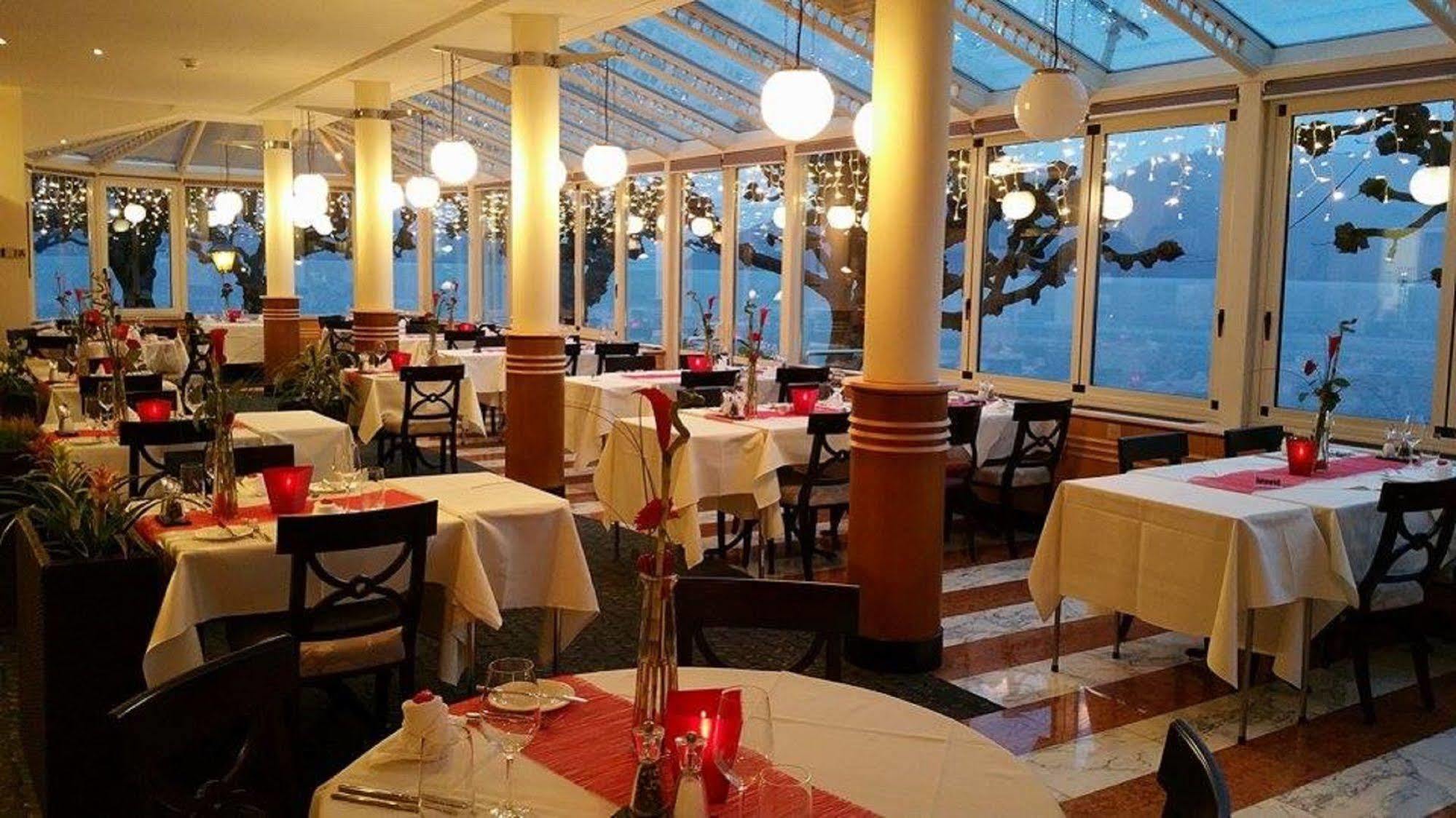 Am Hotel Weggis